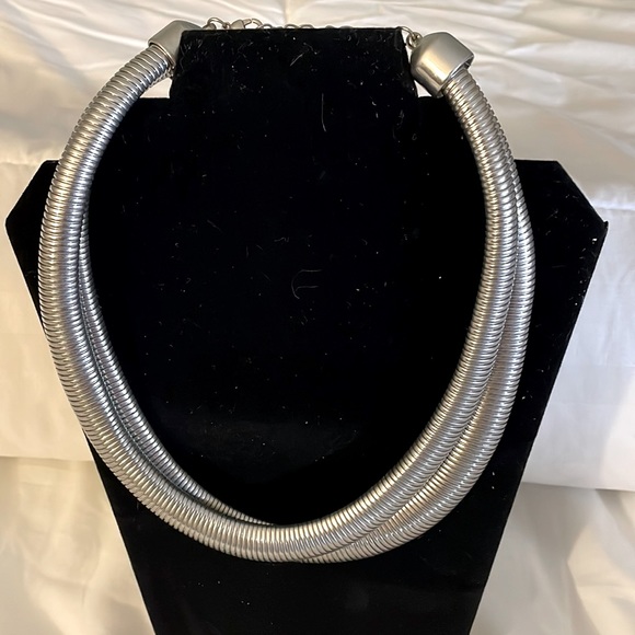 Jewelry - Silver necklace. Worn once. Good condition!